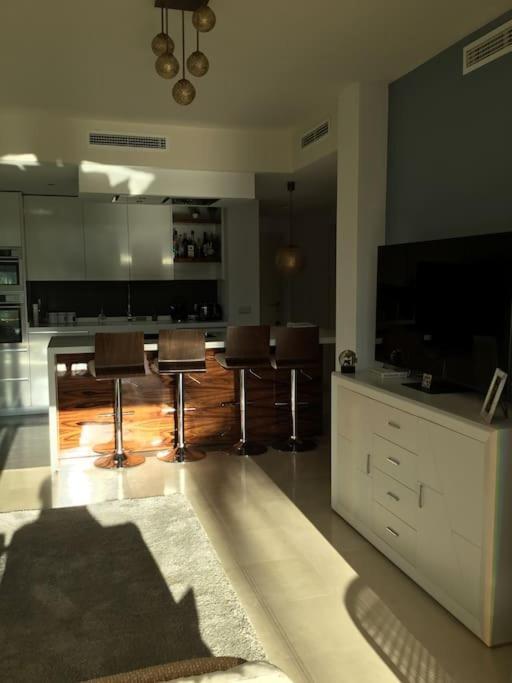Alcazaba Blue Lagoon 3 Bedroom, Ground Floor Apartment Estepona Zewnętrze zdjęcie