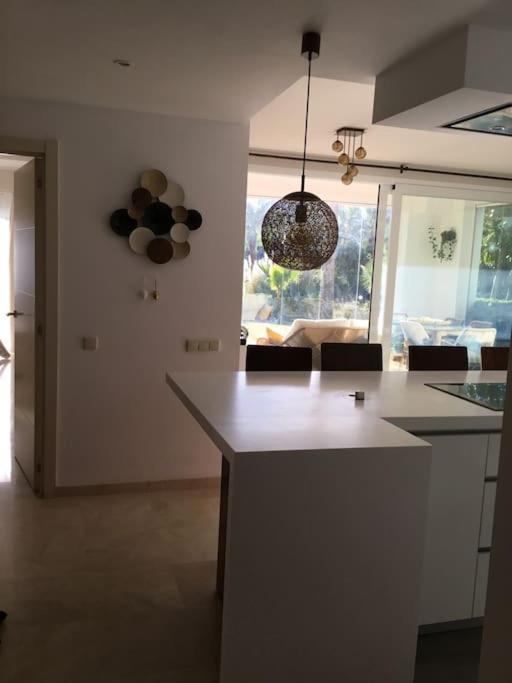 Alcazaba Blue Lagoon 3 Bedroom, Ground Floor Apartment Estepona Zewnętrze zdjęcie