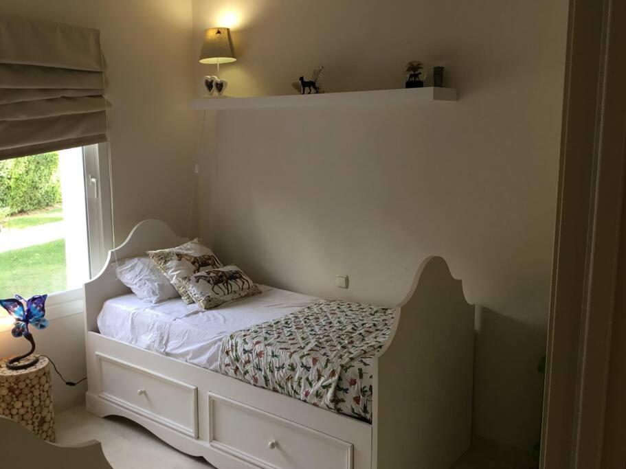 Alcazaba Blue Lagoon 3 Bedroom, Ground Floor Apartment Estepona Zewnętrze zdjęcie