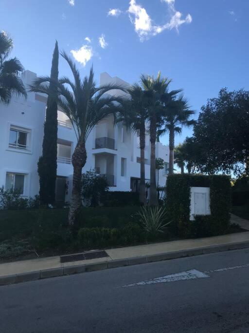Alcazaba Blue Lagoon 3 Bedroom, Ground Floor Apartment Estepona Zewnętrze zdjęcie